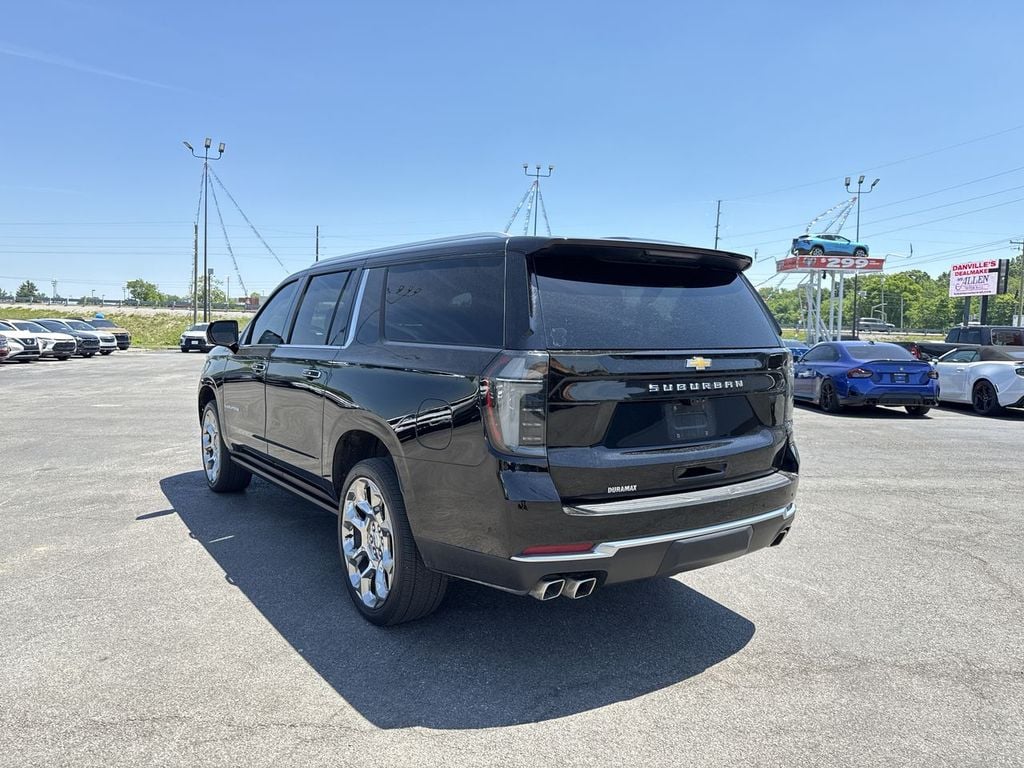 Pre-Owned 2025 Chevrolet Suburban High Country - photo - 11