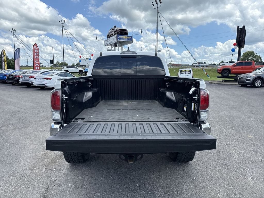 Pre-Owned 2022 Toyota Tacoma TRD Off-Road - photo - 16