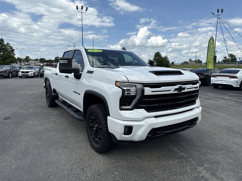 Pre-Owned 2024 Chevrolet Silverado 2500HD LT - photo - 14