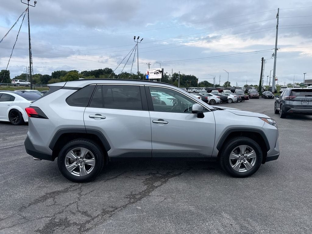 Pre-Owned 2024 Toyota RAV4 XLE - photo - 13