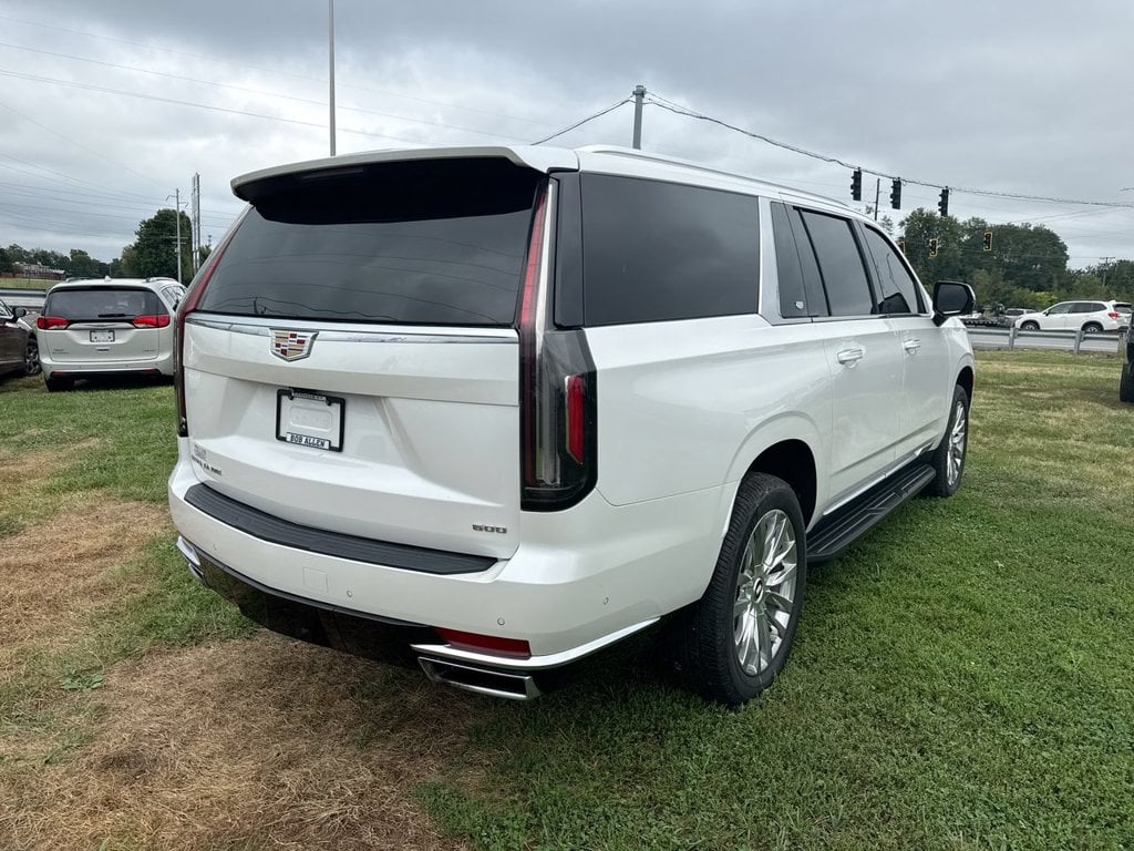 Pre-Owned 2023 Cadillac Escalade ESV Premium - photo - 12