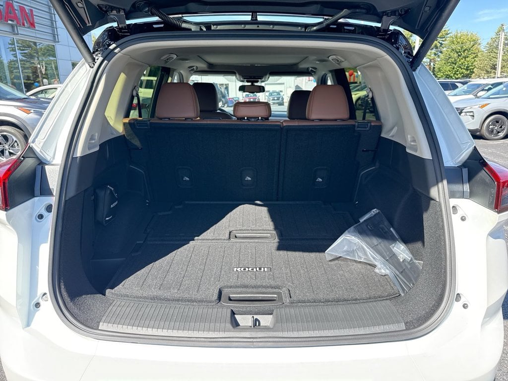 New 2026 Nissan Rogue Platinum - photo - 16