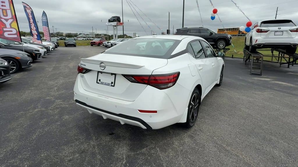 Pre-Owned 2024 Nissan Sentra SV - photo - 5