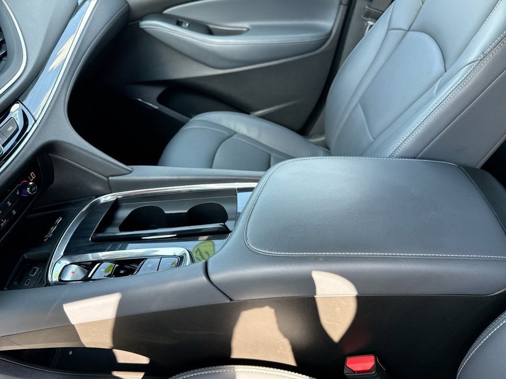 Pre-Owned 2023 Buick Enclave Essence - photo - 26