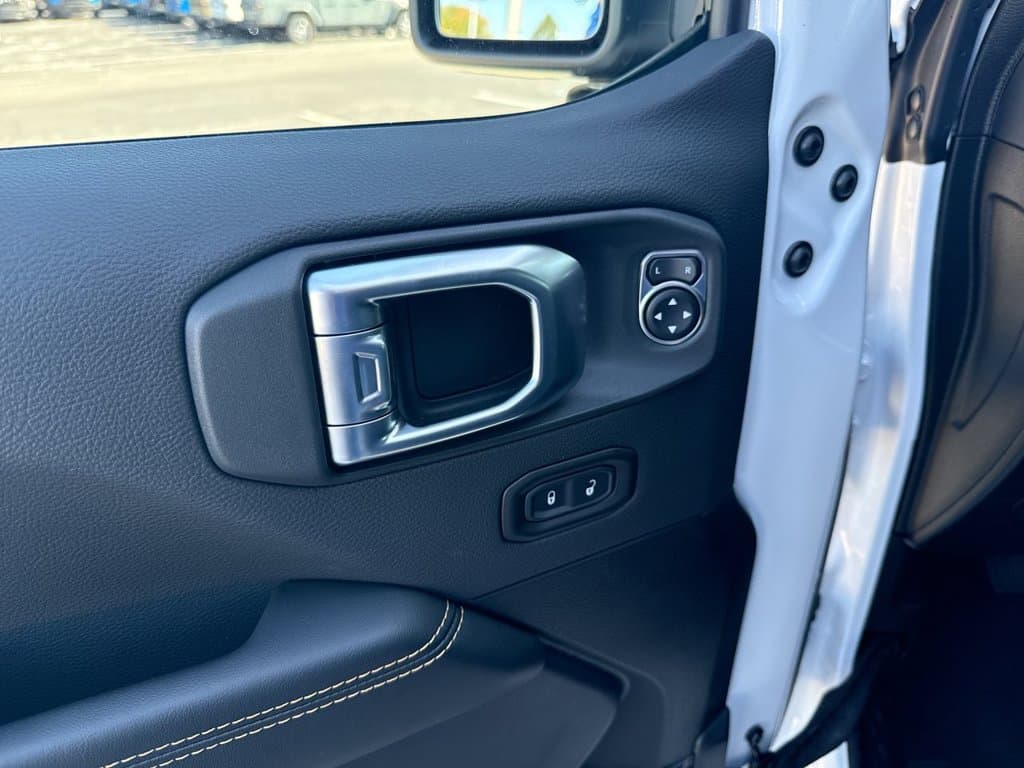 New 2027 Jeep Wrangler Sahara - photo - 9