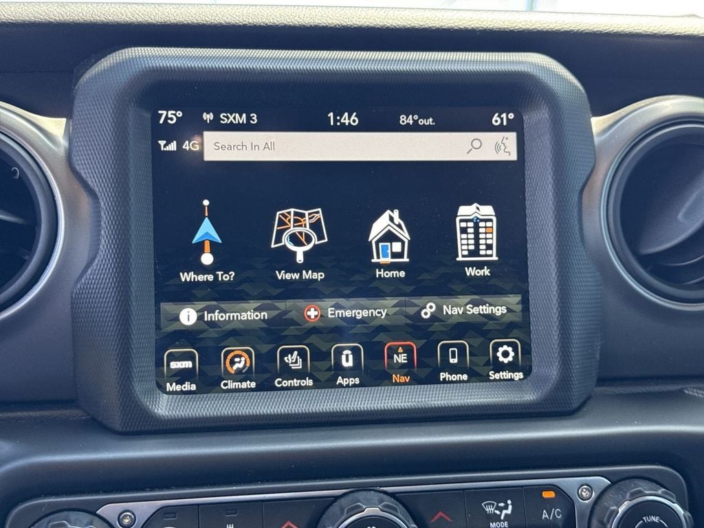 Pre-Owned 2023 Jeep Gladiator Sport S - photo - 28