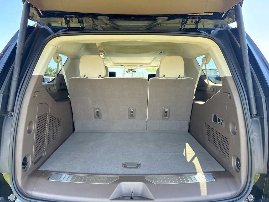 Pre-Owned 2023 GMC Yukon XL Denali - photo - 16