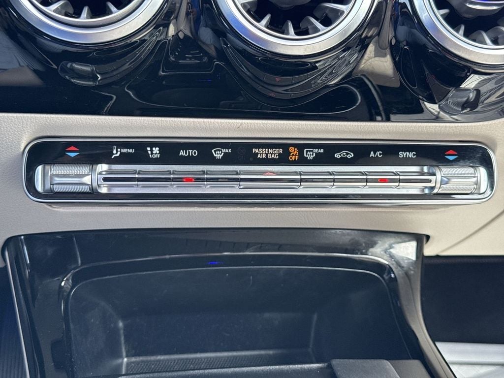 Pre-Owned 2022 Mercedes-Benz A-Class A 220 - photo - 29