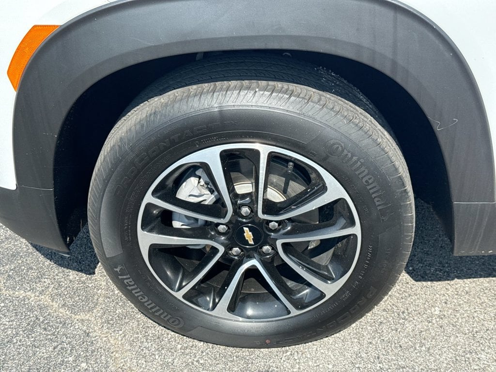 Pre-Owned 2024 Chevrolet TrailBlazer LT - photo - 9