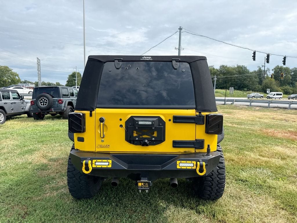 Pre-Owned 2015 Jeep Wrangler Sport - photo - 9