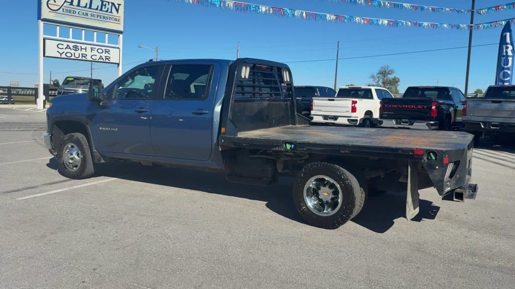 Pre-Owned 2025 Chevrolet Silverado 3500HD LT - photo - 3