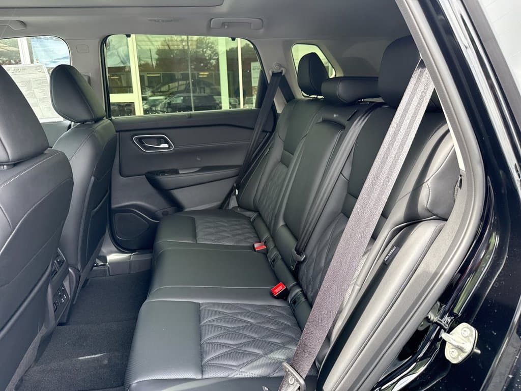 New 2026 Nissan Rogue Platinum - photo - 19