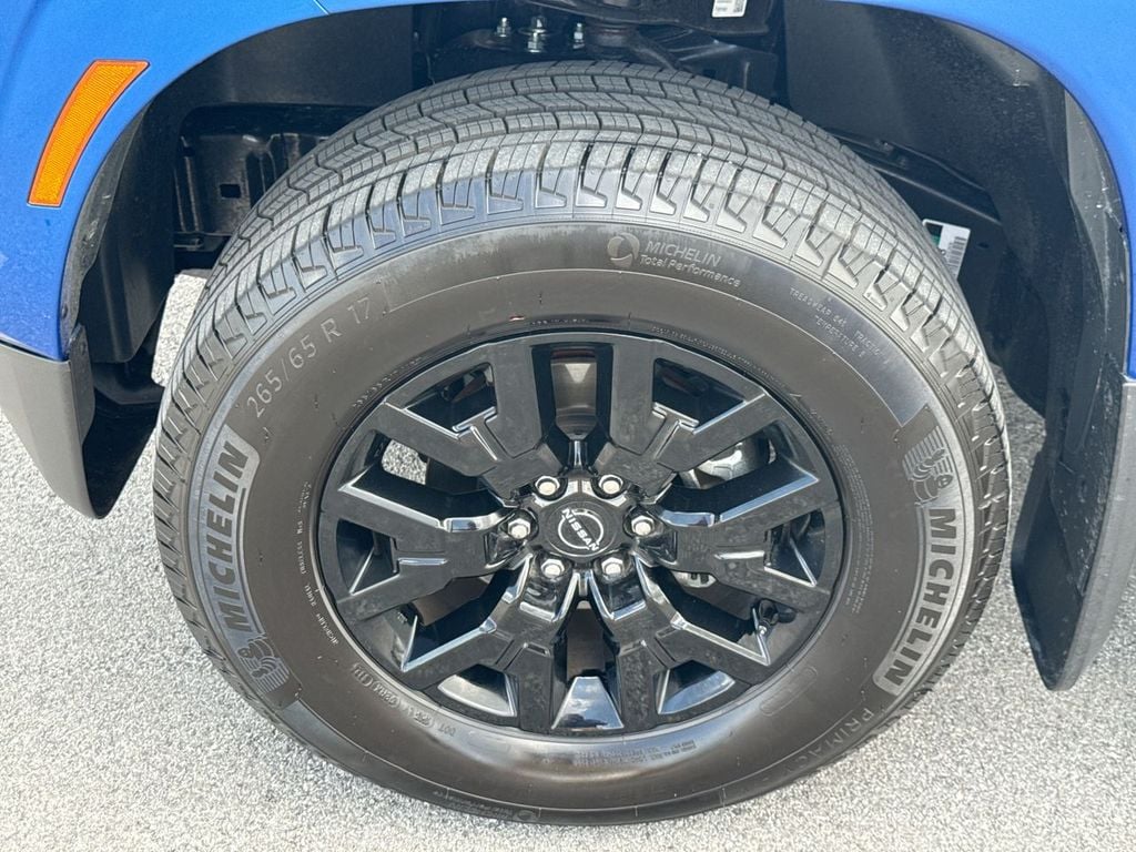Pre-Owned 2026 Nissan Frontier SV - photo - 9