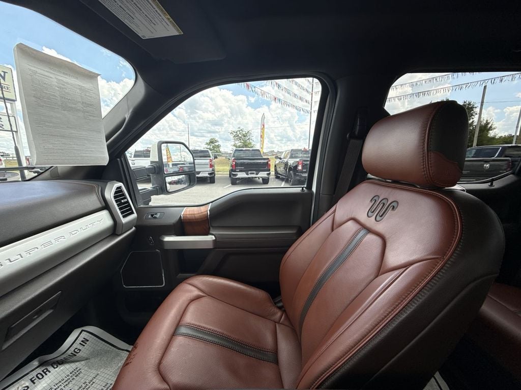 Pre-Owned 2022 Ford F-450SD King Ranch - photo - 30
