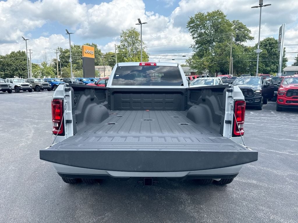 New 2026 Ram 3500 Big Horn - photo - 16
