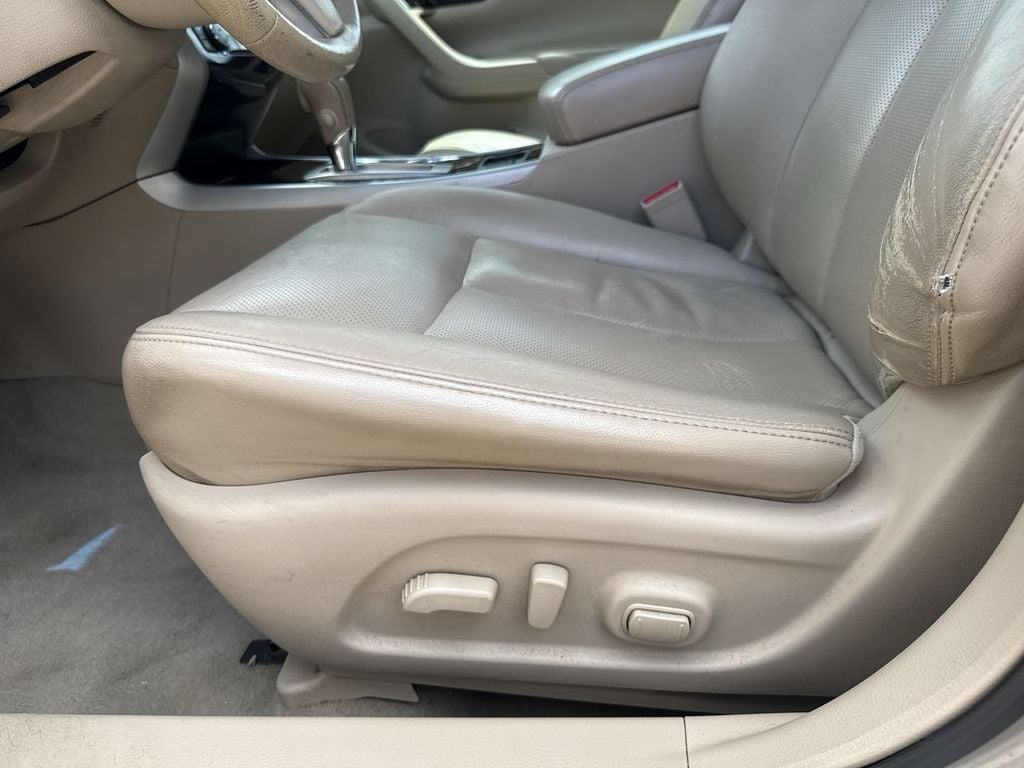 Pre-Owned 2014 Nissan Altima 2.5 SL - photo - 13