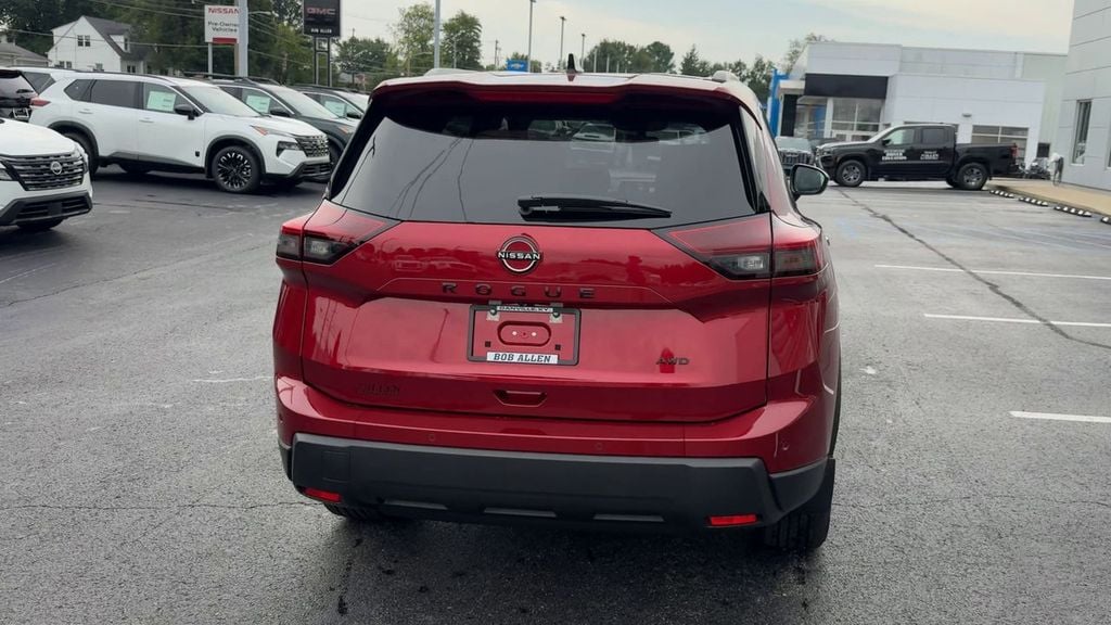 New 2026 Nissan Rogue Dark Armor - photo - 5