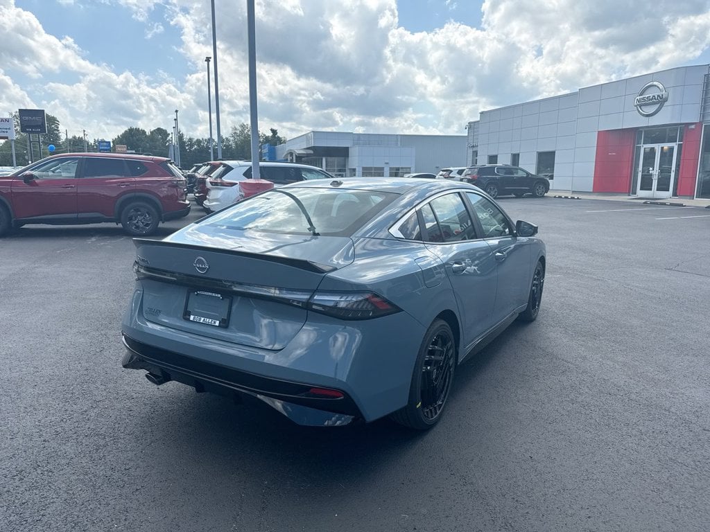 New 2027 Nissan Sentra SR - photo - 12