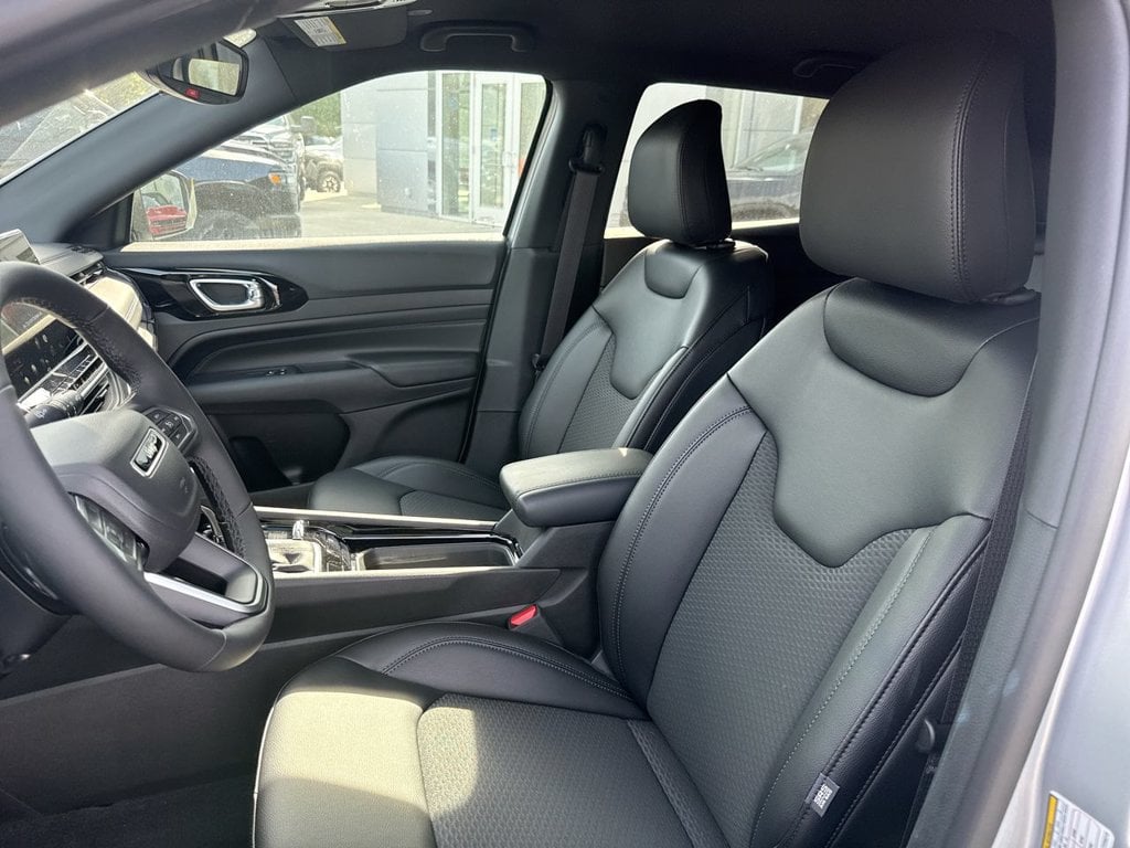New 2026 Jeep Compass Latitude - photo - 20