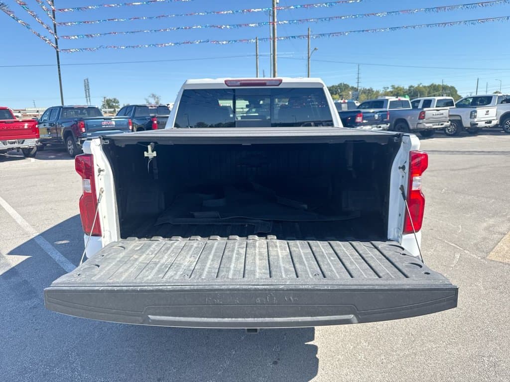 Pre-Owned 2023 Chevrolet Silverado 1500 RST - photo - 16
