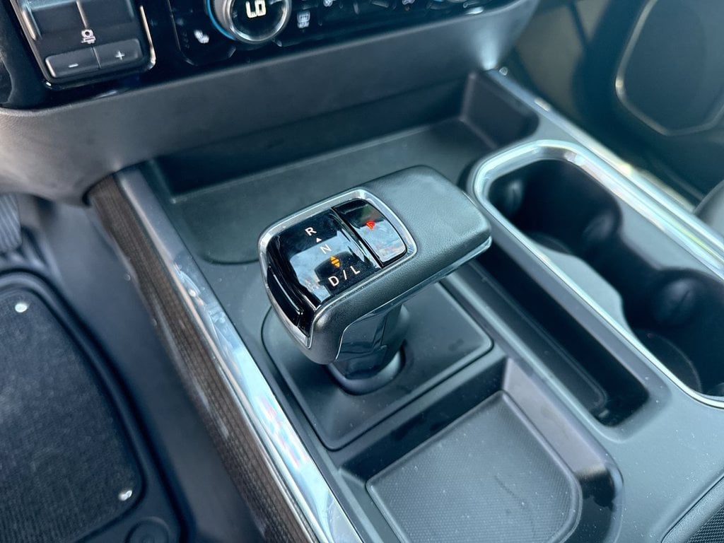 Pre-Owned 2024 Chevrolet Silverado 1500 RST - photo - 25