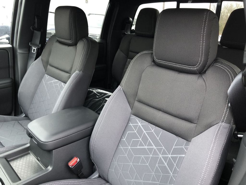 New 2026 Nissan Frontier SV - photo - 20