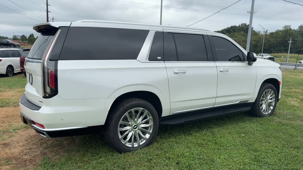 Pre-Owned 2023 Cadillac Escalade ESV Premium - photo - 6