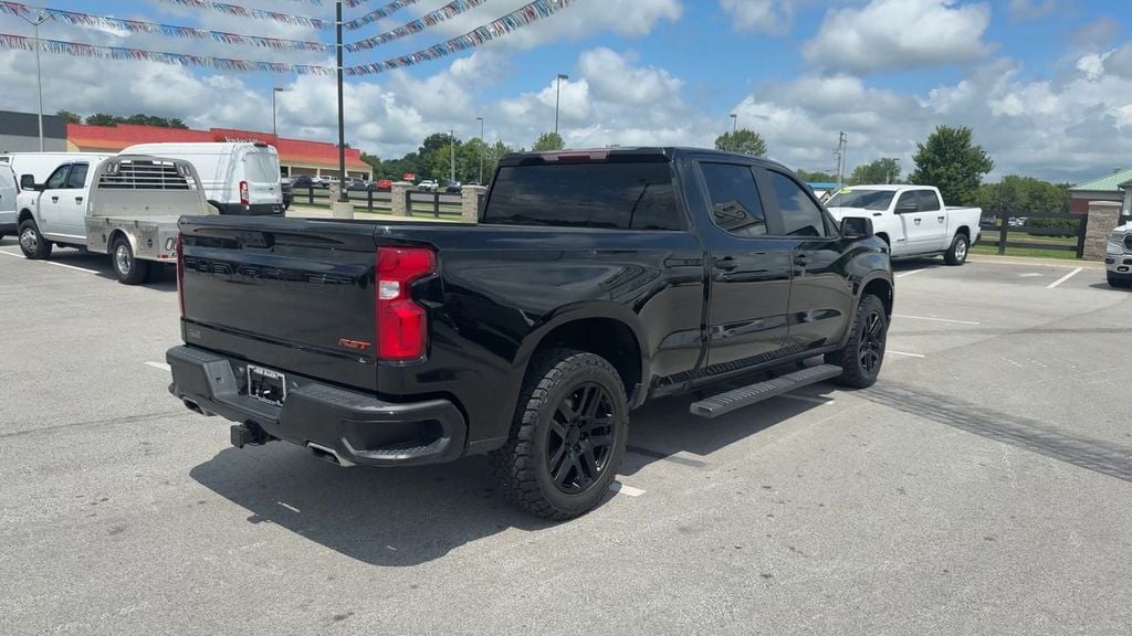 Pre-Owned 2022 Chevrolet Silverado 1500 RST - photo - 5