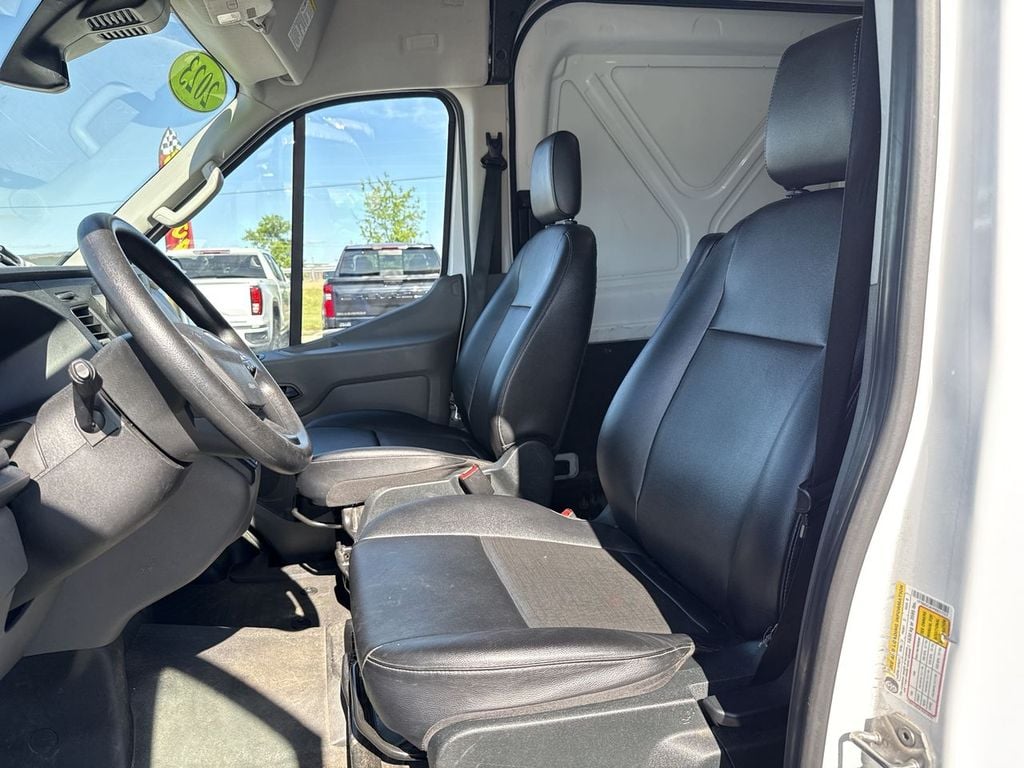 Pre-Owned 2023 Ford Transit-250 Base - photo - 20