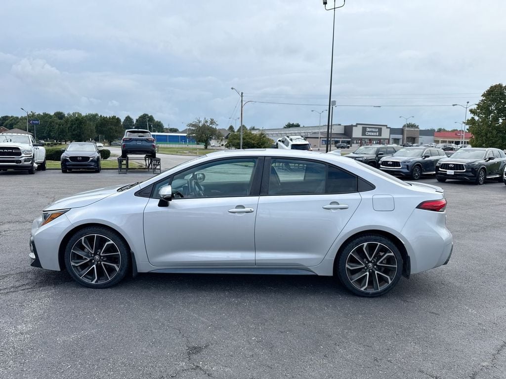 Pre-Owned 2021 Toyota Corolla XSE - photo - 10