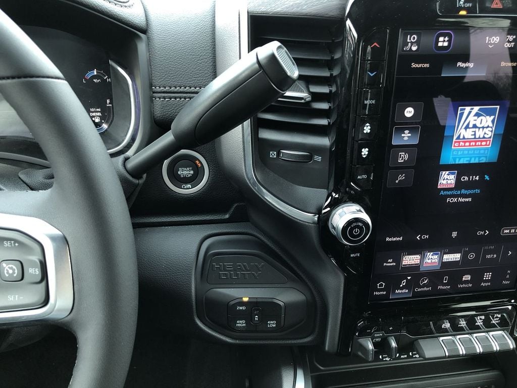 New 2026 Ram 2500 Laramie - photo - 25