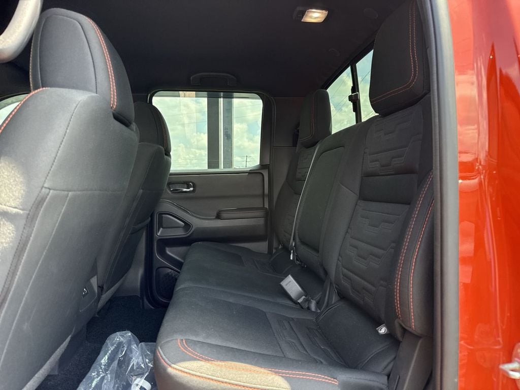 Pre-Owned 2025 Nissan Frontier PRO-4X - photo - 18