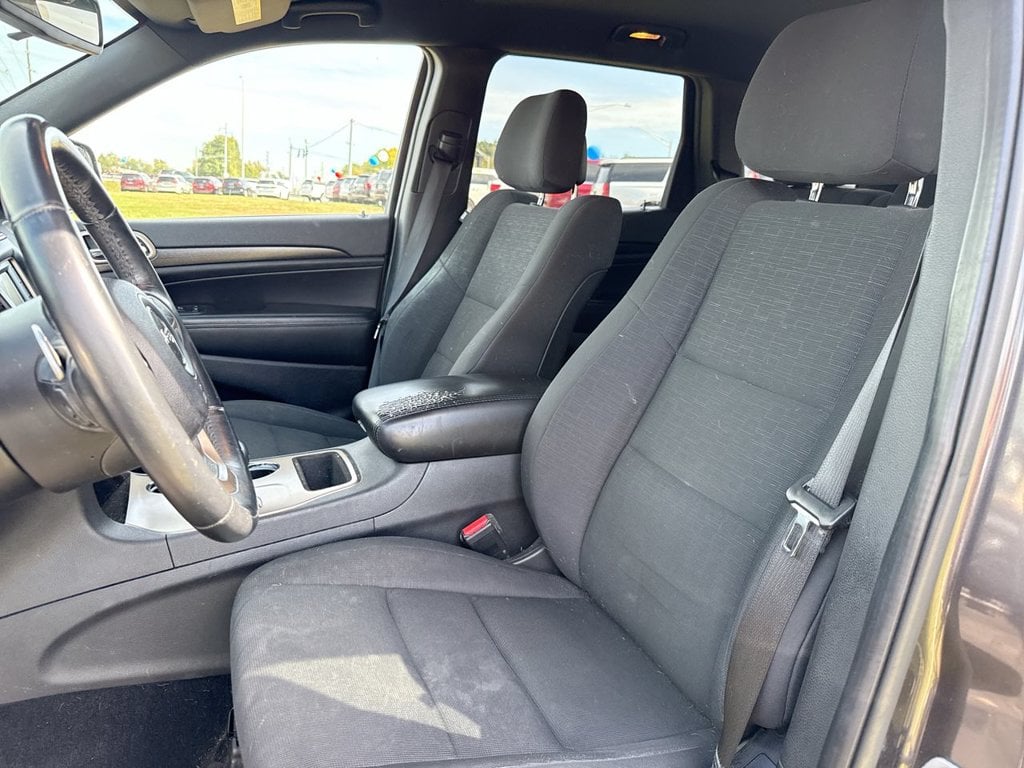 Pre-Owned 2014 Jeep Grand Cherokee Laredo - photo - 11