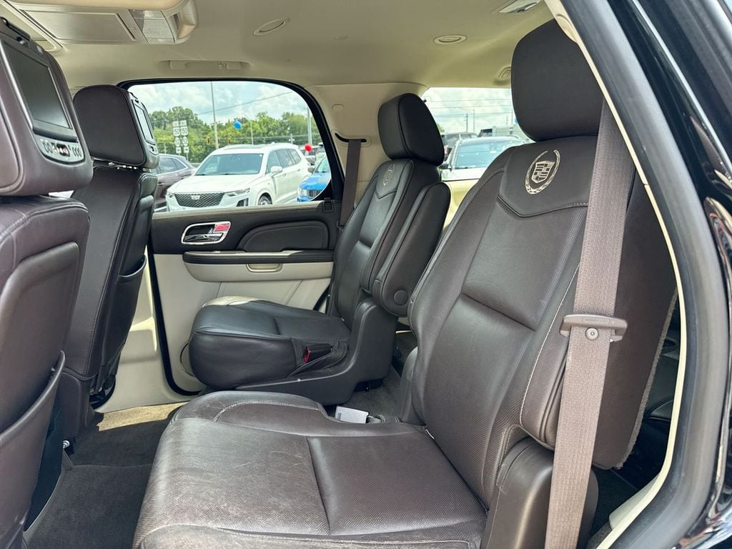 Pre-Owned 2014 Cadillac Escalade Platinum Edition - photo - 13