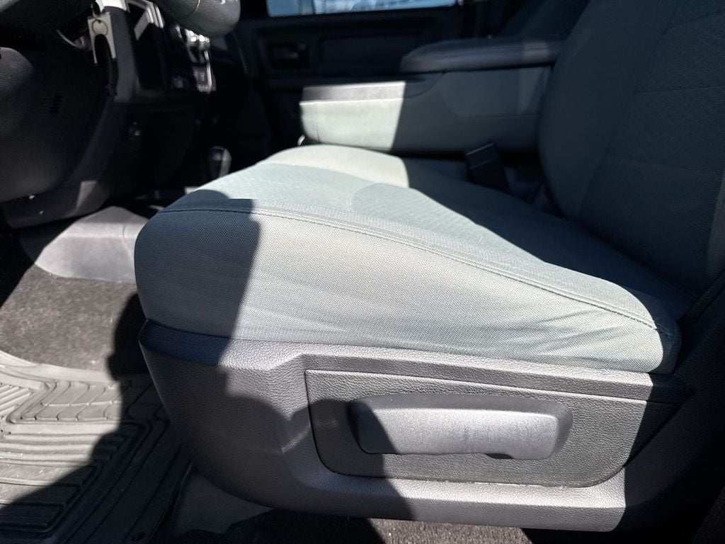 Pre-Owned 2018 Ram 2500 Tradesman - photo - 13