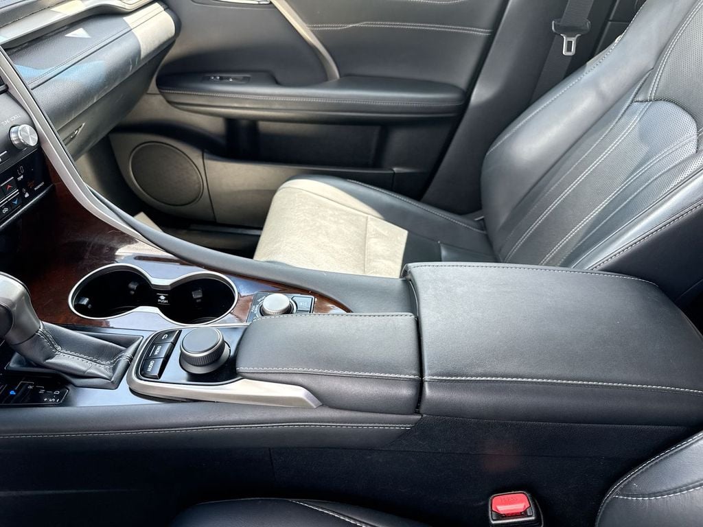 Pre-Owned 2018 Lexus RX 350 - photo - 17