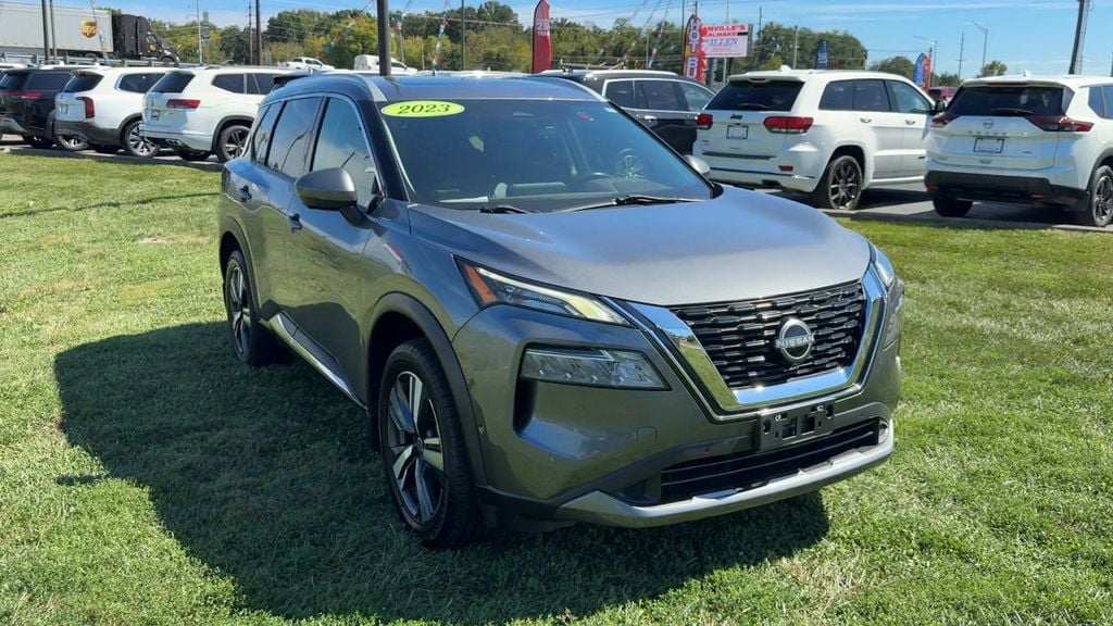 Pre-Owned 2023 Nissan Rogue SL - photo - 8