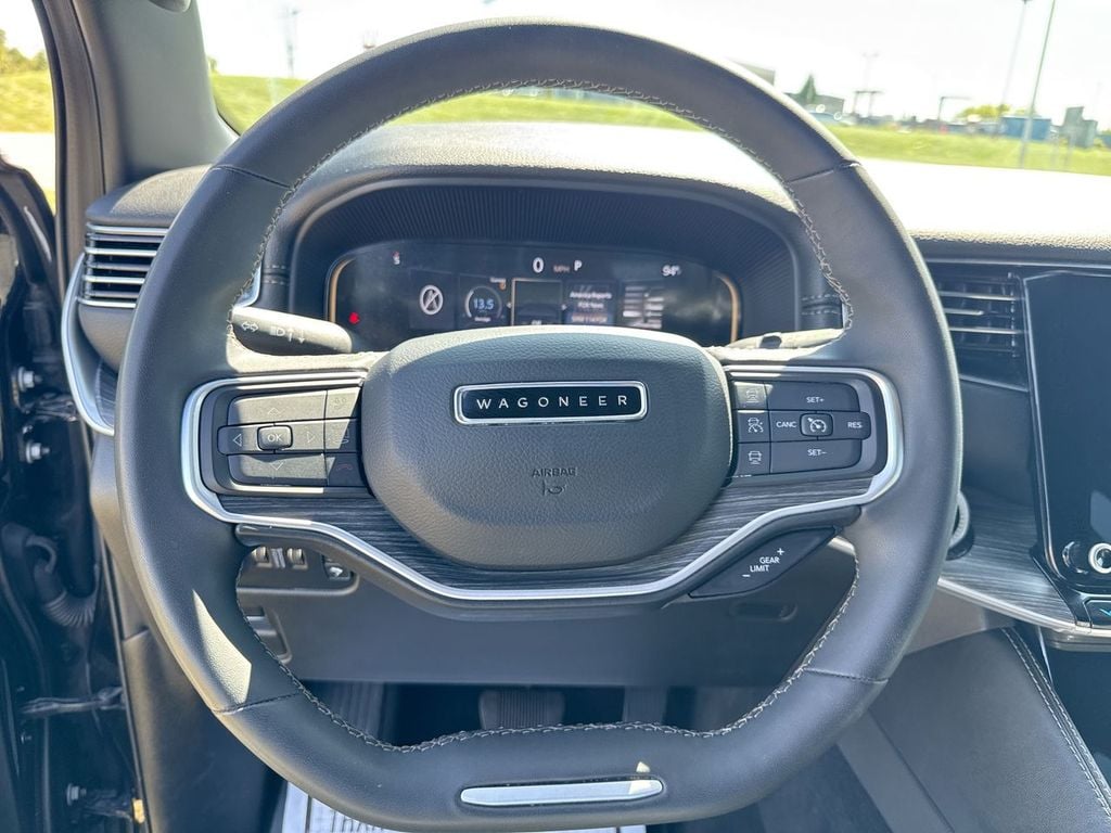 Pre-Owned 2023 Jeep Wagoneer Series III - photo - 24