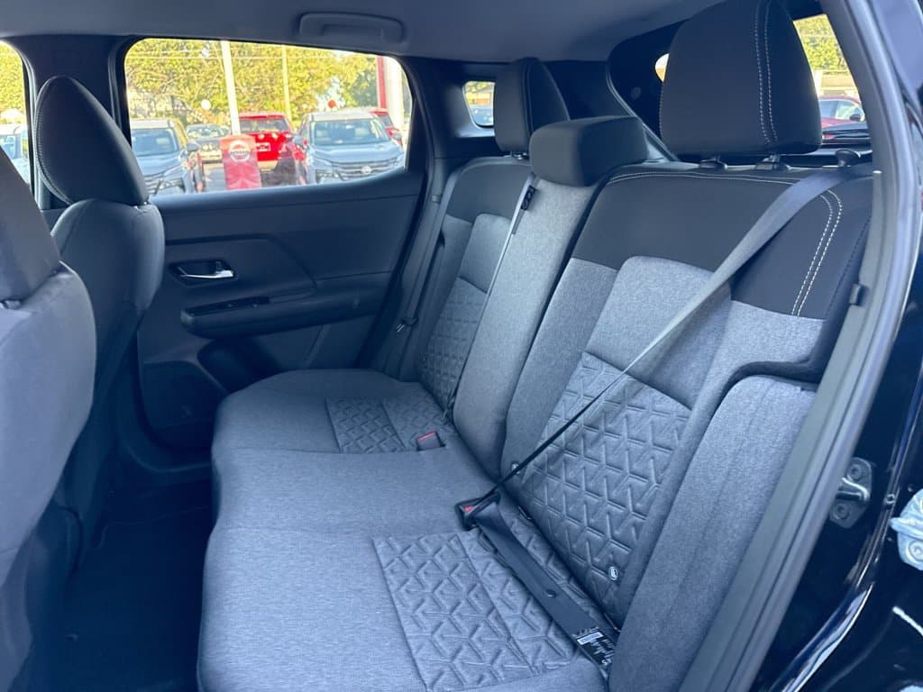 New 2027 Nissan Kicks SV - photo - 18