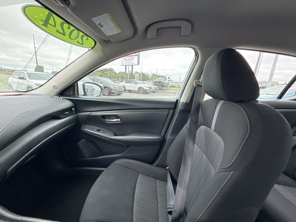 Pre-Owned 2024 Nissan Sentra SV - photo - 29