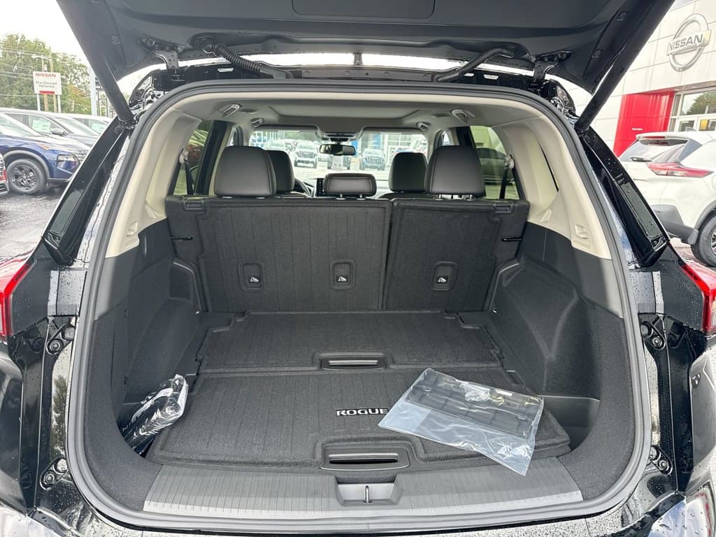 New 2026 Nissan Rogue Platinum - photo - 16