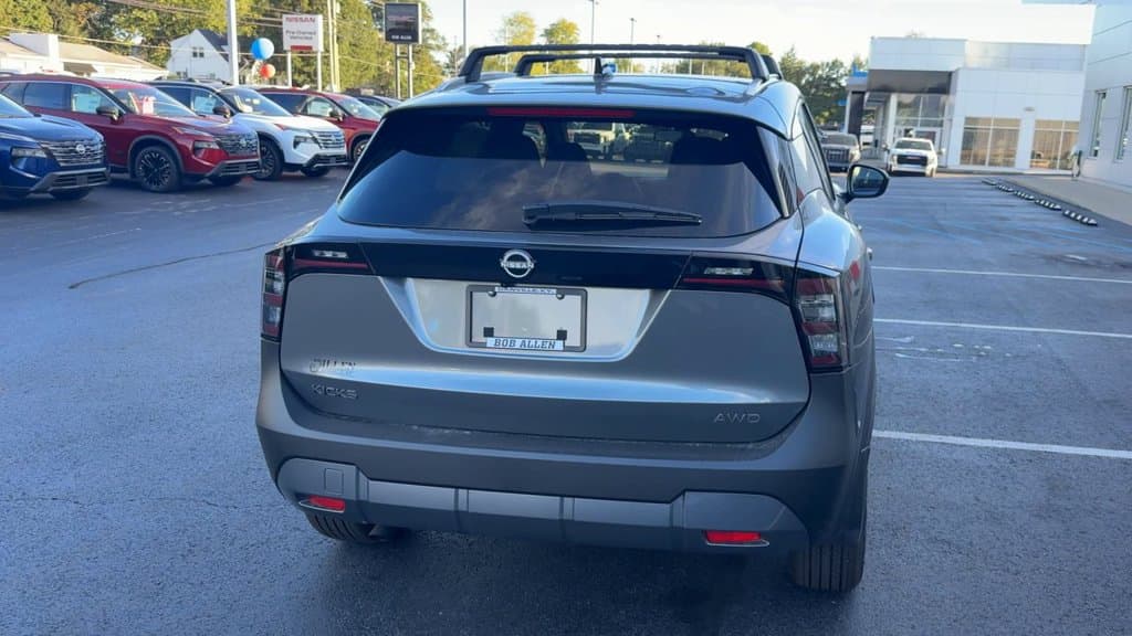 New 2027 Nissan Kicks SV - photo - 5