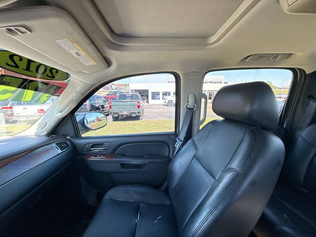 Pre-Owned 2012 Chevrolet Avalanche 1500 LTZ - photo - 21