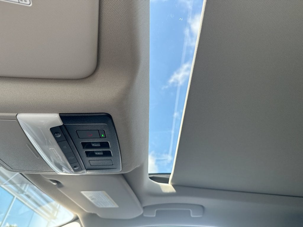 New 2026 Nissan Rogue Platinum - photo - 31