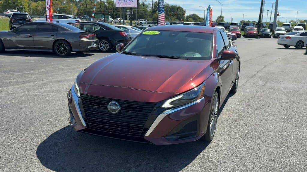 Pre-Owned 2025 Nissan Altima 2.5 SL - photo - 1