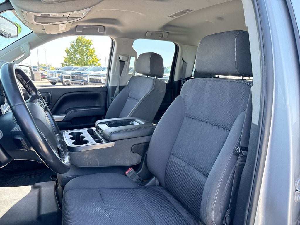 Pre-Owned 2019 Chevrolet Silverado 1500 LD LT - photo - 12