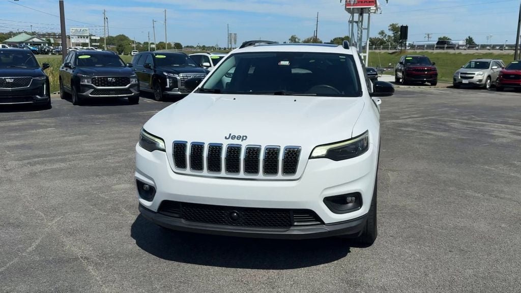 Pre-Owned 2022 Jeep Cherokee Latitude Lux - photo - 1
