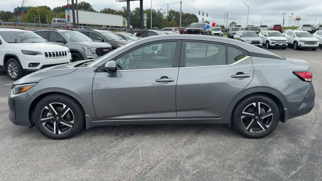 Pre-Owned 2025 Nissan Sentra SV - photo - 2