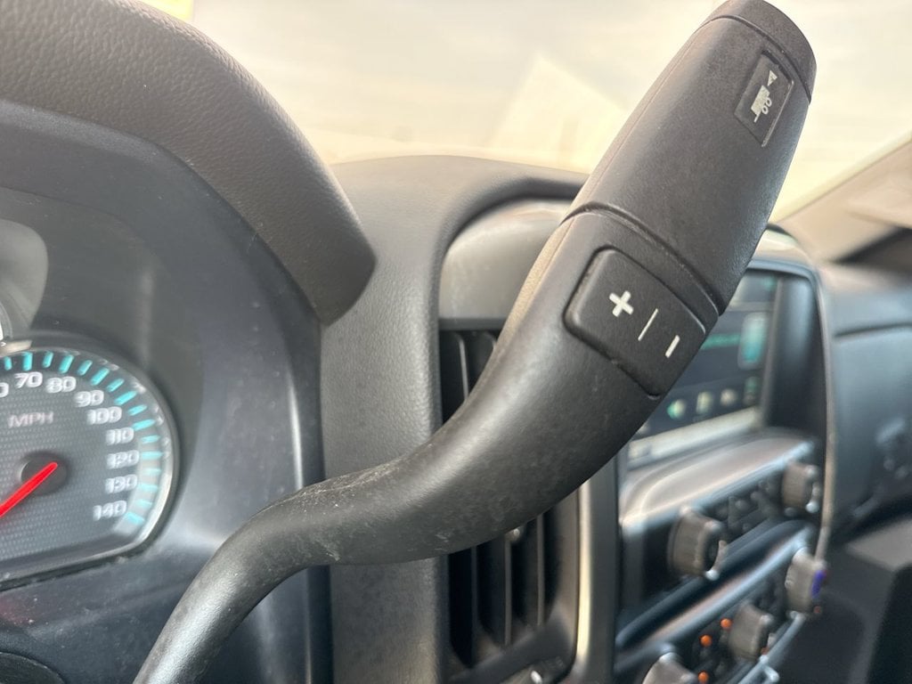 Pre-Owned 2015 Chevrolet Silverado 1500 LT - photo - 17