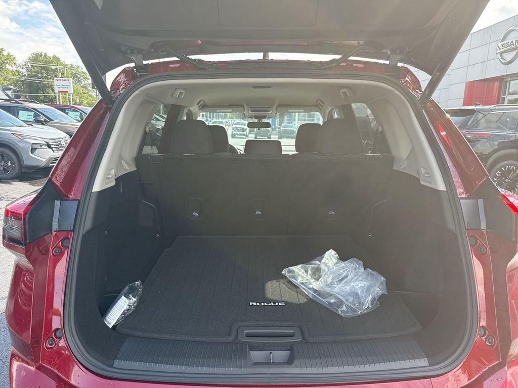 New 2026 Nissan Rogue SV - photo - 16